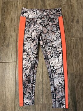 Lularoe Brave Snake pattern Leggings with Neon orange Side Panels Size Large